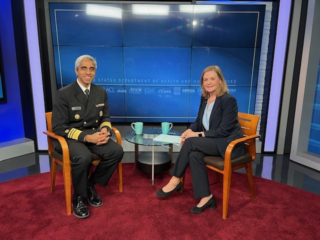 U.S. Surgeon General Dr. Vivek Murthy and CCI Director Lili Powell have a dialogue at the Health and Human Services HQ